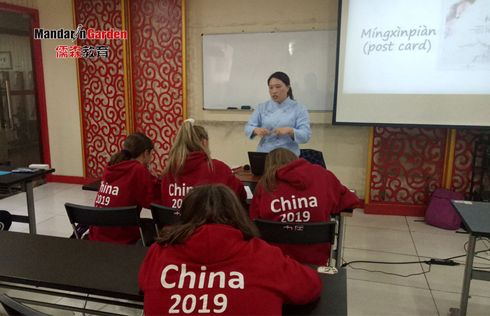 上海外国人找中文家教 这样的老师很受欢迎.jpg